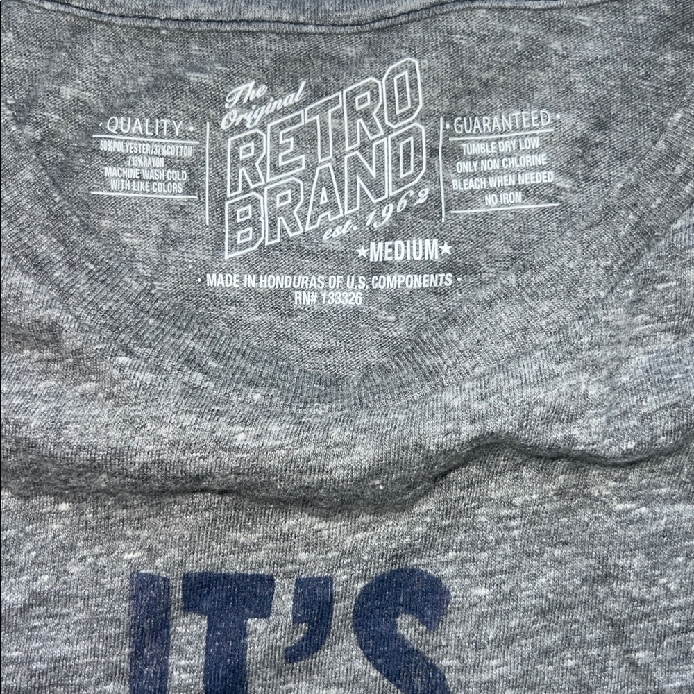 NWT The Original Retro Light Gray “It’s Happy Hour Somewhere” Crew Neck T Size M - Picture 6 of 6